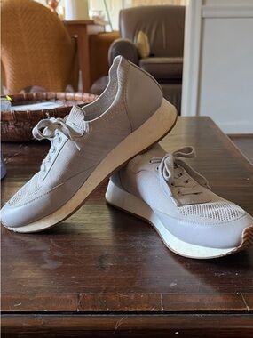 Banana Republic Casual Shoes